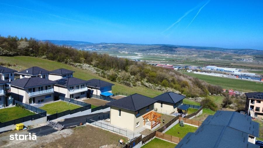 Casă cu 4 camere cu Teren 438 Mp în Apahida