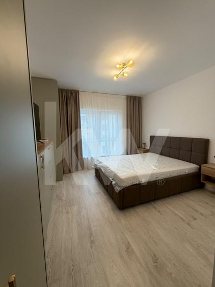 Apartament cu 3 camere semidecomandat, mobilat în Mihai Viteazul