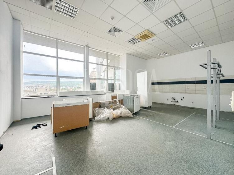 Birou, de 1,100 mp, în Mărăști