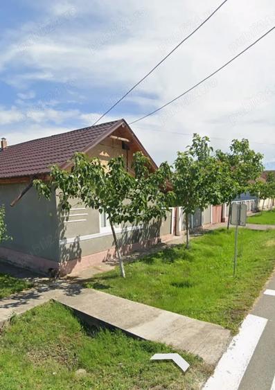 Casă cu 4 camere cu Teren 521 Mp în Central