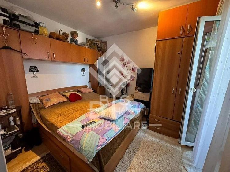 Apartament cu 3 camere semidecomandat în Decebal