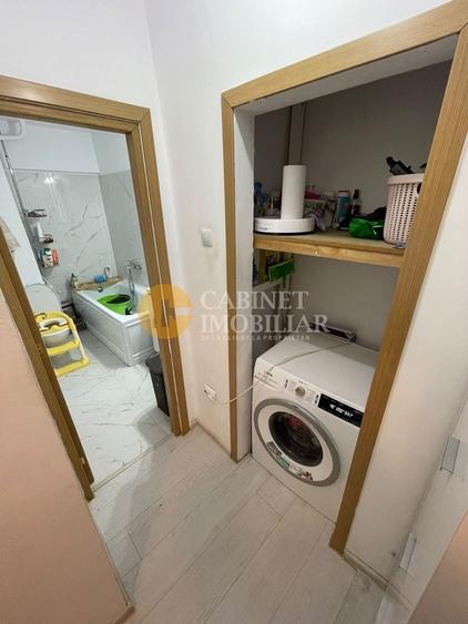 Apartament cu 3 camere, mobilat în Central