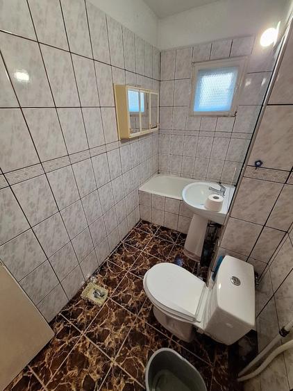 Apartament cu 2 camere semidecomandat în Soarelui