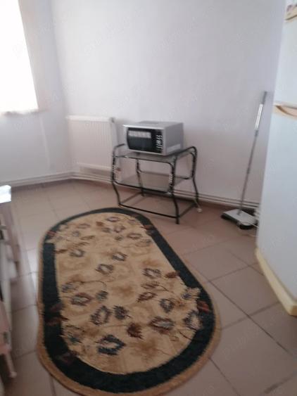 Garsonieră decomandată în Viziru 1