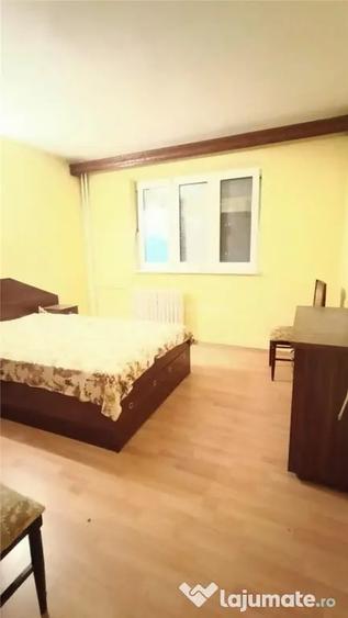 Apartament cu 2 camere decomandat în Vest