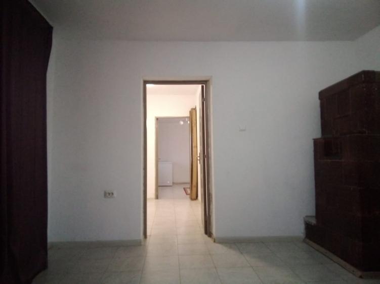 Casă cu 3 camere cu Teren 3000 Mp în Săgeata