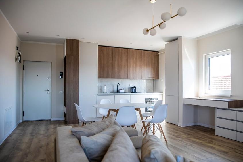 Apartament cu 2 camere semidecomandat în Giroc