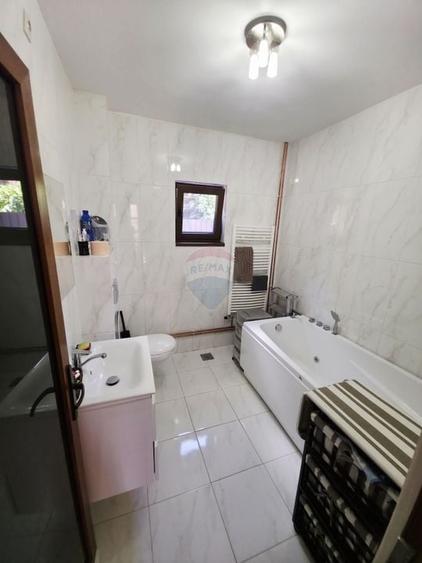 Casă individuală cu 3 camere cu Teren 205 Mp în Central