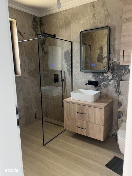 Casă cu 4 camere cu Teren 605 Mp în Moșnița Nouă