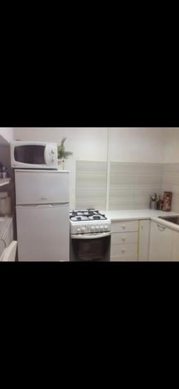 Apartament cu 3 camere decomandat în Mitropolie