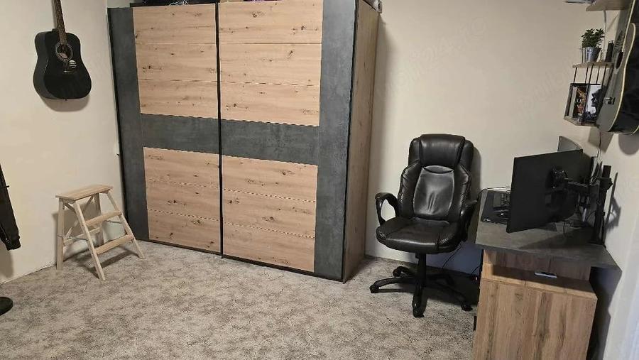 Casă cu 3 camere cu Teren 1550 Mp în Central