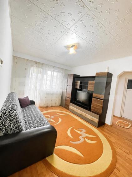 Apartament cu 2 camere semidecomandat, mobilat în Central