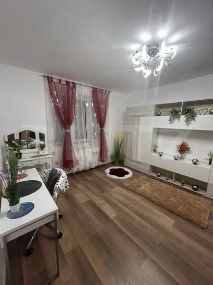 Casă individuală cu 9 camere cu Canalizare în Dumbrăvița