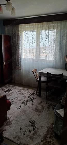 Apartament cu 2 camere decomandat în Bejan