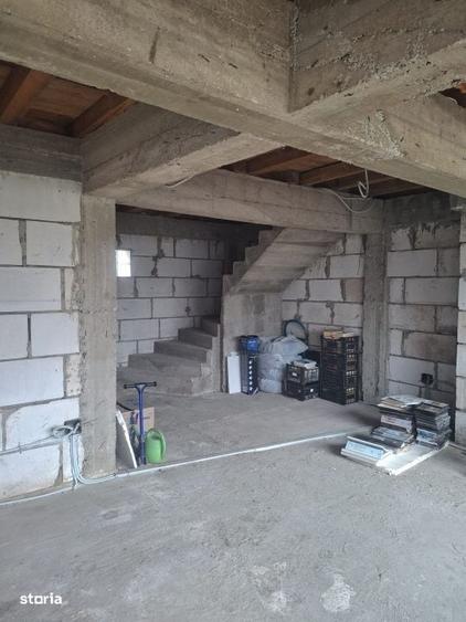 Casă cu 4 camere în Românești