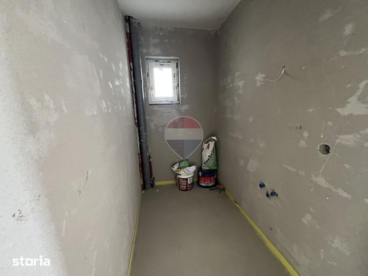Casă cu 4 camere cu Teren 600 Mp în Țiglari