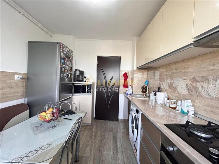 De vanzare apartament 3 camere, situat pe strada Turnul Magurele, intr-un bloc c - 3