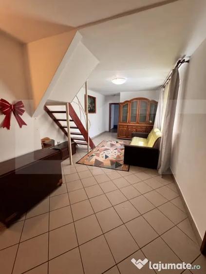 Apartament cu 3 camere semidecomandat în Central