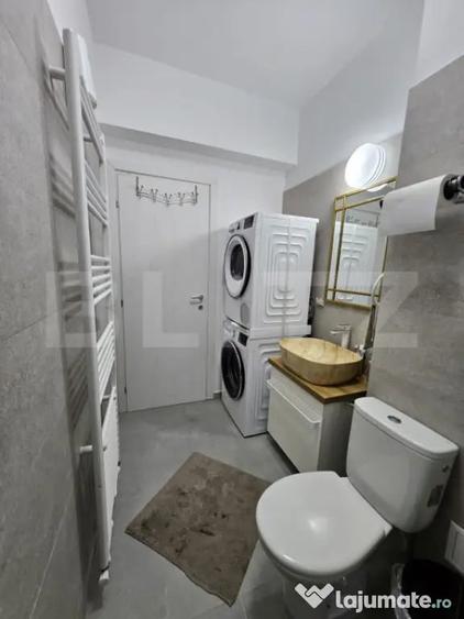 Apartament cu 3 camere decomandat, mobilat în Central
