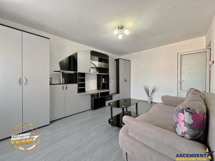 Apartament cu 2 camere decomandat în Lenin