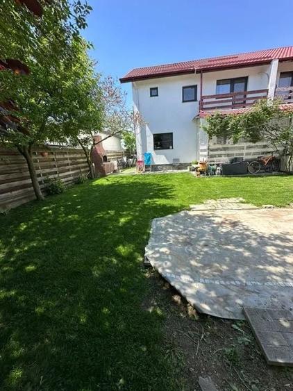 Casă individuală cu 4 camere cu Canalizare în Domnești