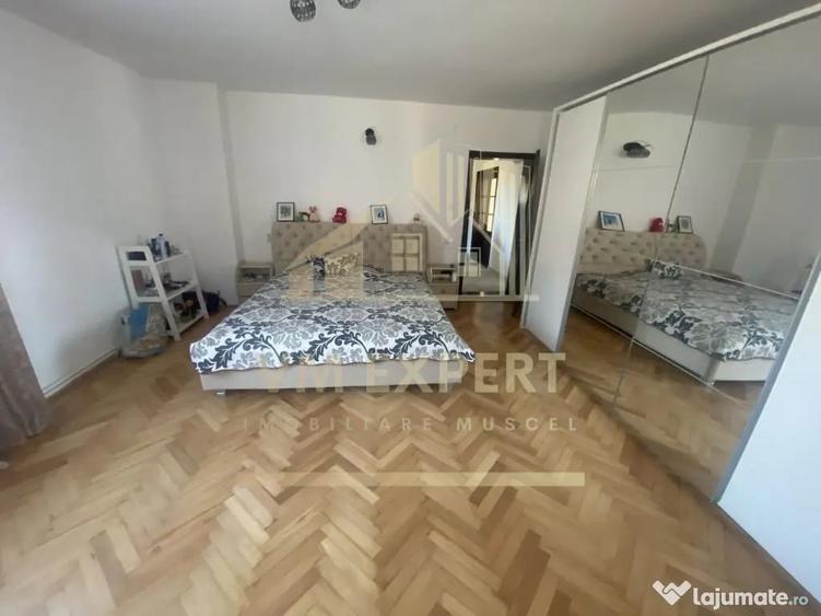 Casă cu 5 camere cu Teren 2078 Mp în Câmpulung Muscel