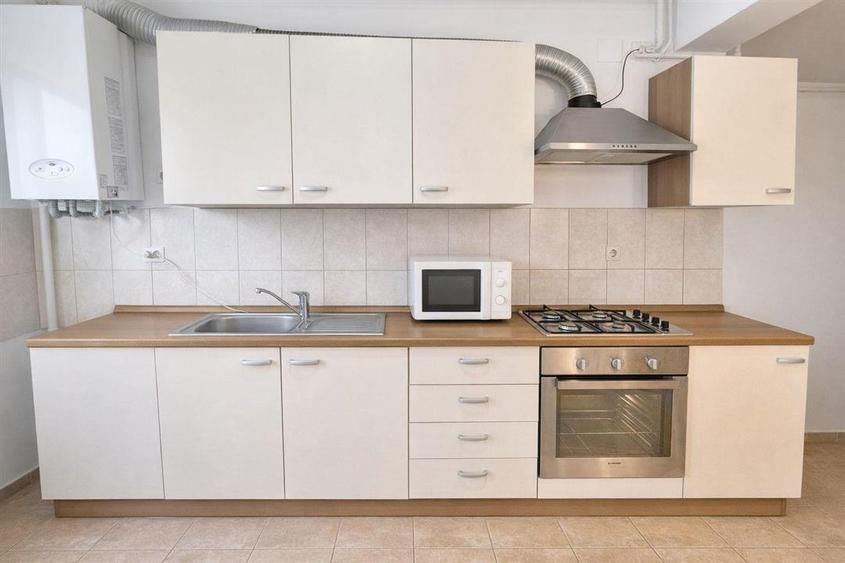 Apartament cu 2 camere decomandat, mobilat în Bună Ziua