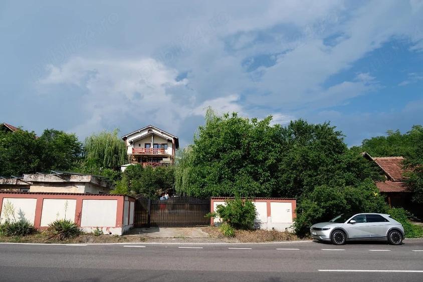 Casă cu 4 camere cu Teren 1429 Mp în Căzănești (Milcoiu)