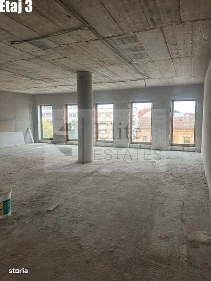 Spațiu comercial, de 198 mp, în Ultracentral