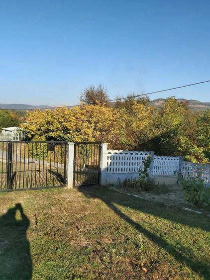 Casă cu 3 camere cu Teren 18 Mp în Fodora