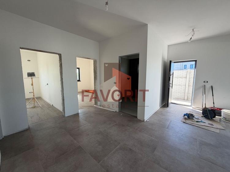 Duplex cu 4 camere cu Canalizare în Torontalului