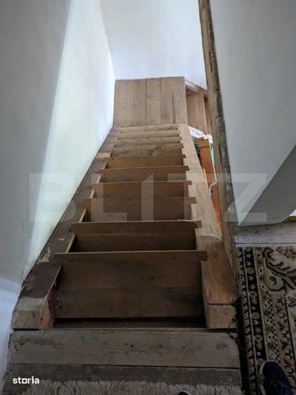 Casă cu 4 camere în Pietroasa