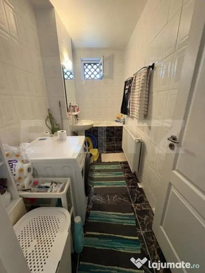 Apartament cu 4 camere decomandat în Central