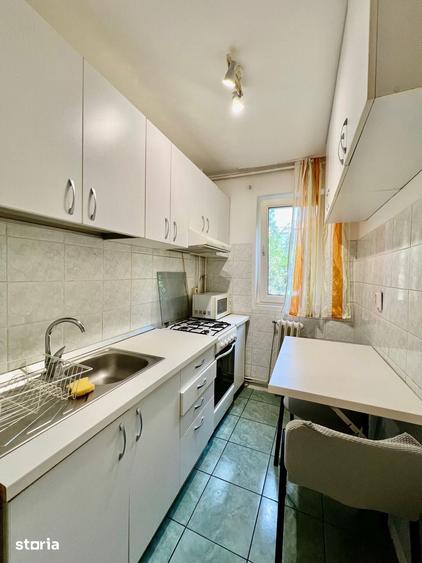 Apartament cu 3 camere semidecomandat în Gară