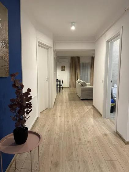 Apartament cu 3 camere decomandat, mobilat în 1 Mai