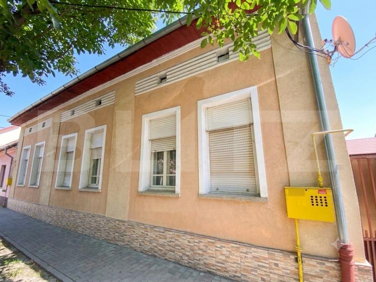 Casă individuală cu 7 camere cu Canalizare în Iosefin