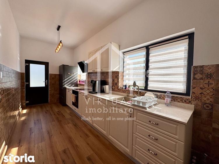 Casă cu 5 camere cu Teren 648 Mp în Roșia