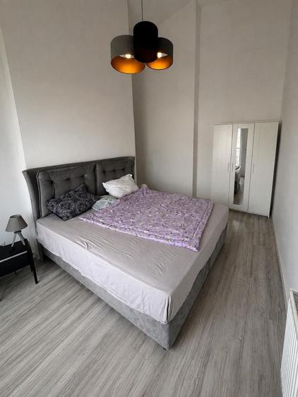 Apartament cu 4 camere, mobilat în Odăi