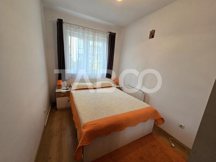 Apartament cu 3 camere semidecomandat, mobilat în Mihai Viteazul