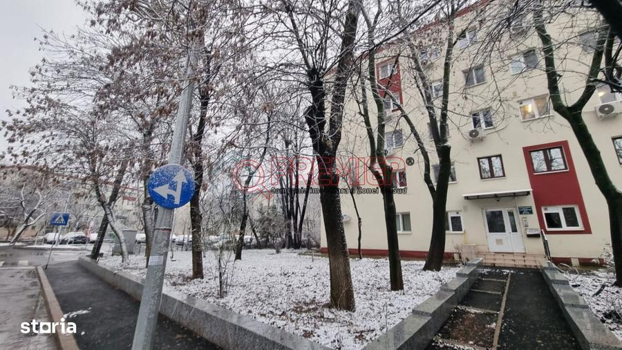 Apartament cu 3 camere semidecomandat în Giurgiului