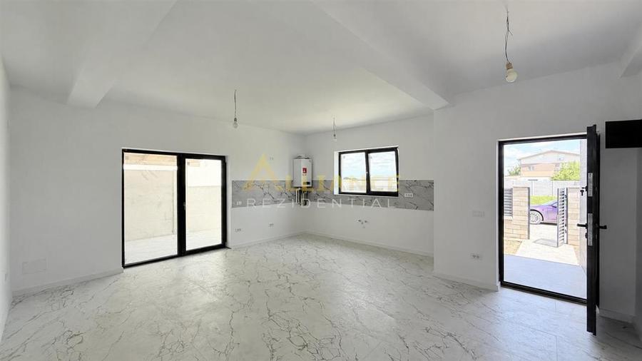 Casă individuală cu 4 camere cu Teren 340 Mp în Berceni