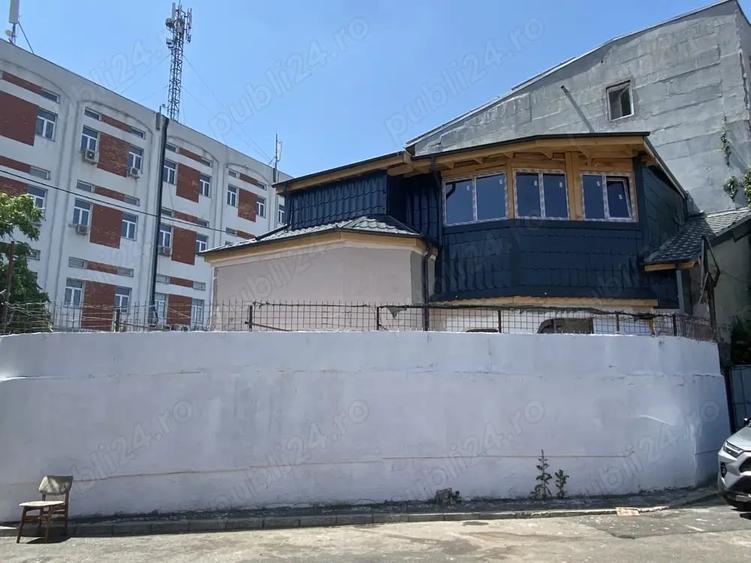Casă cu 6 camere cu Teren 99 Mp în Știrbei Vodă