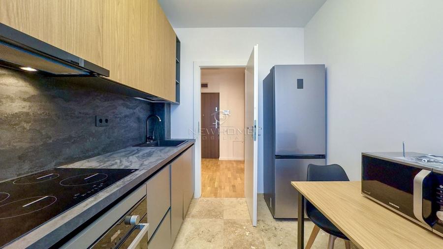 Apartament cu 2 camere semidecomandat, mobilat în Între Lacuri