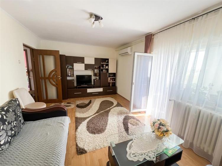 Apartament cu 3 camere decomandat în Dragoș Vodă