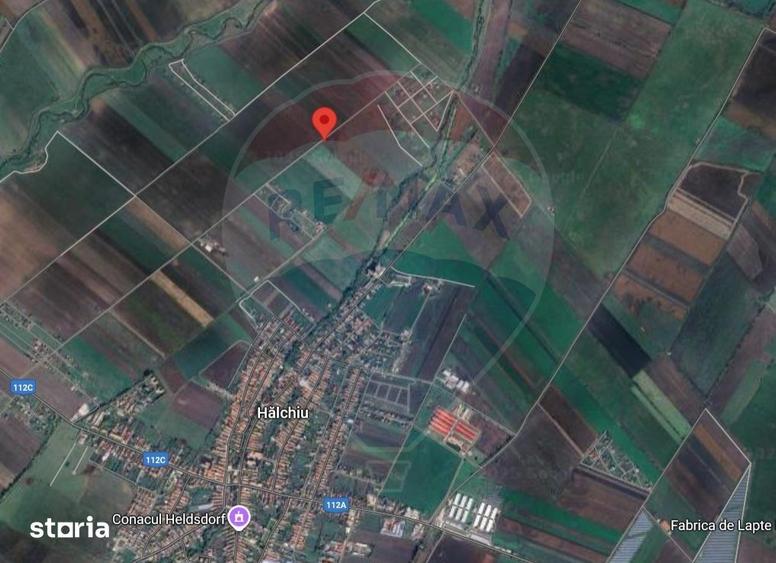 Teren de 3500 mp, în Hălchiu