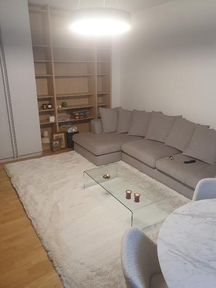 Apartament cu 4 camere decomandat, mobilat în Primăverii