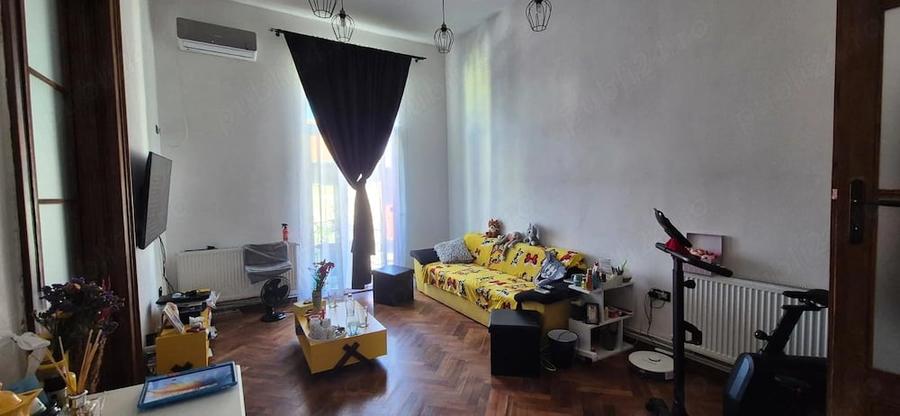 Apartament cu 2 camere semidecomandat în Ultracentral