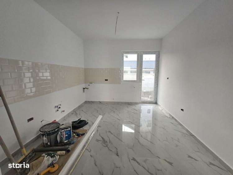 Casă cu 3 camere cu Teren 200 Mp în Central