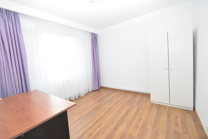 Apartament cu 3 camere decomandat în Crângași