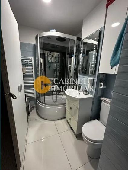 Apartament cu 3 camere semidecomandat, mobilat în Alexandru cel Bun
